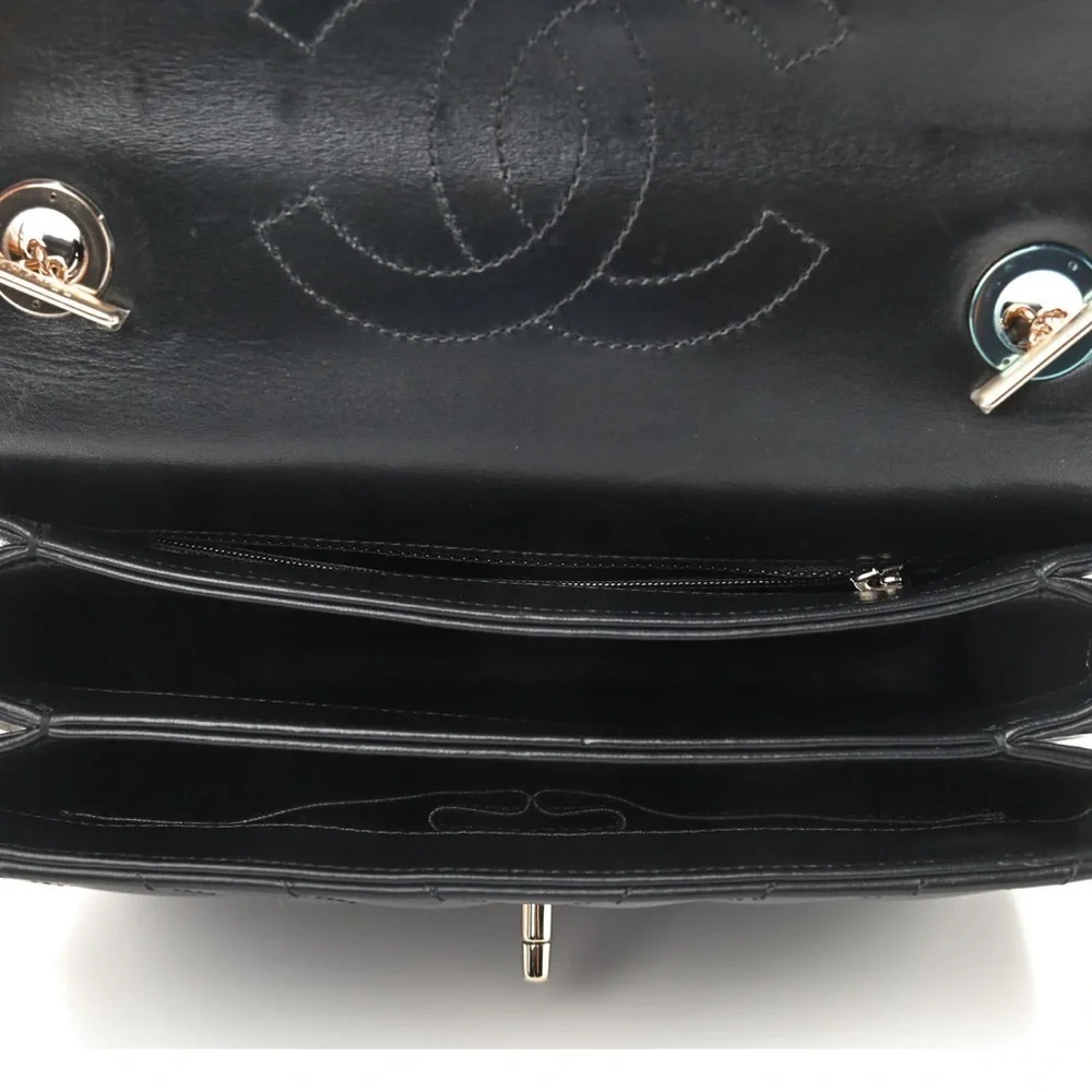 CHANEL gorgeous bag